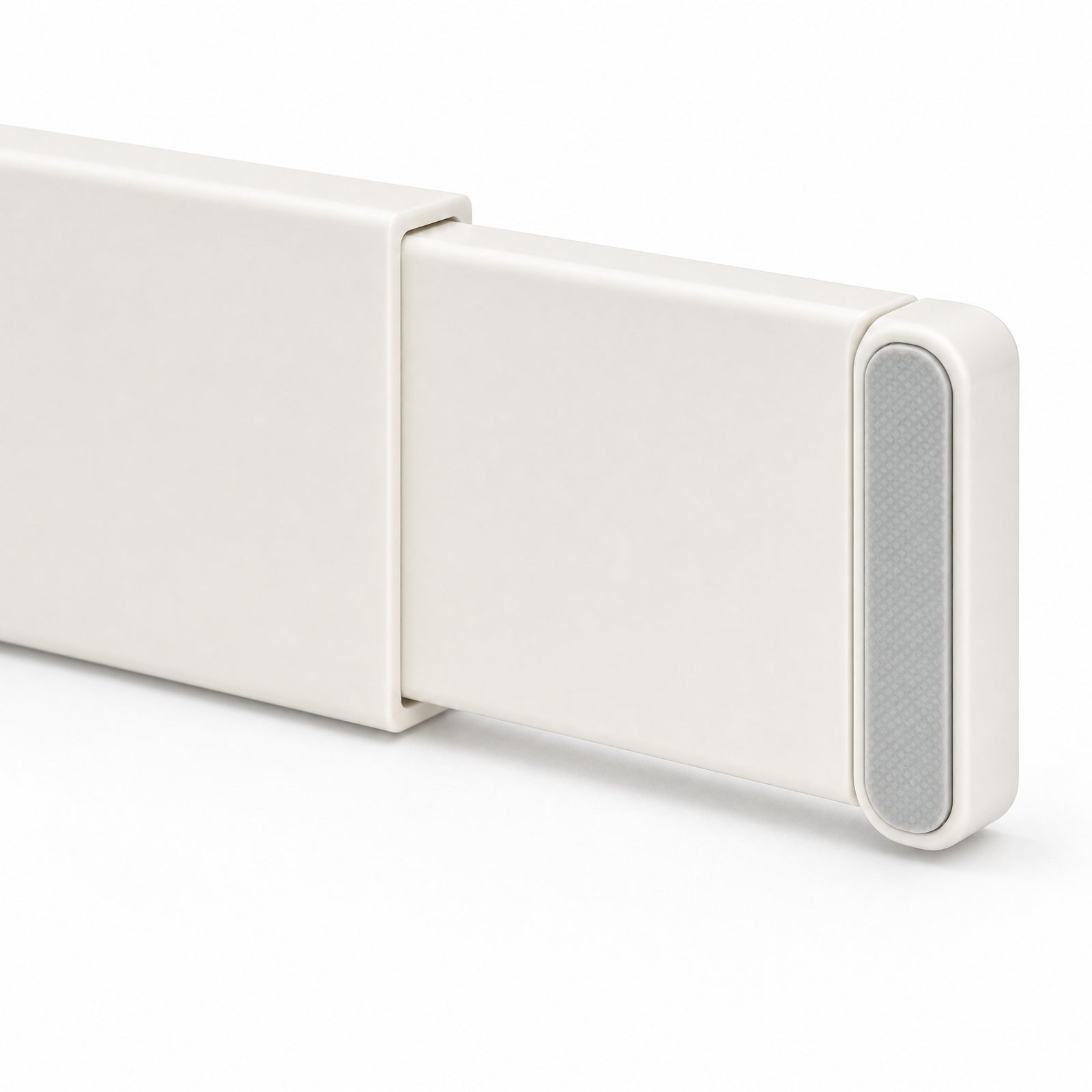 Close view of the drawer divider sliding section and soft end pad